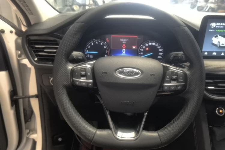 Used Ford Escape 2020 EcoBoost 245 Two-Wheel-Drive Titanium Edition Steering Wheel