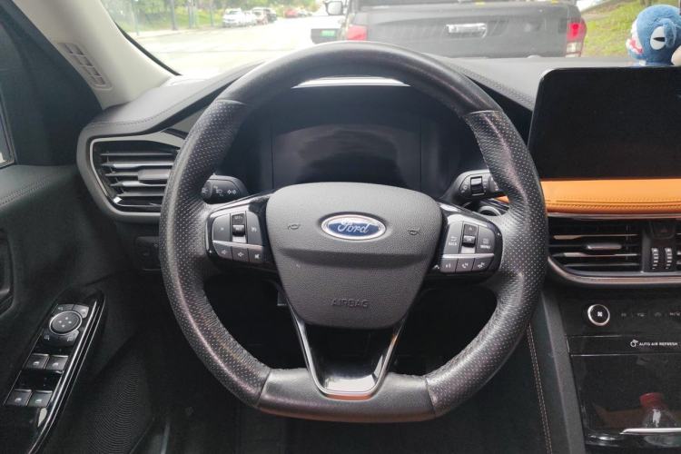 Used Ford Escape 2020 EcoBoost 245 Two-Wheel Drive Smart & Enjoyment Model Steering Wheel