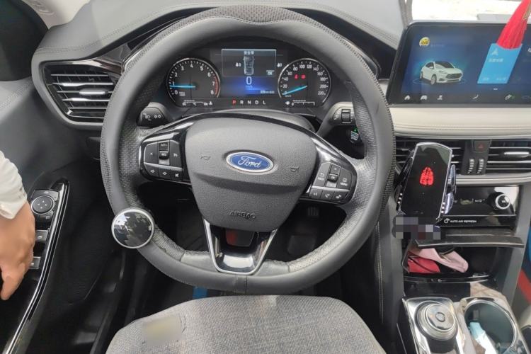 Used Ford Escape 2020 EcoBoost 245 Two-Wheel-Drive Titanium Edition Steering Wheel