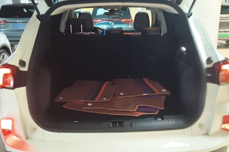 Used Ford Escape 2020 EcoBoost 245 4x4 Enjoyment Model Trunk