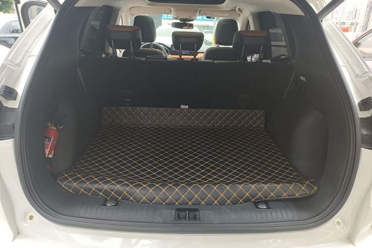Used Ford Escape 2020 EcoBoost 245 Two-Wheel Drive Smart & Enjoyment Model Trunk
