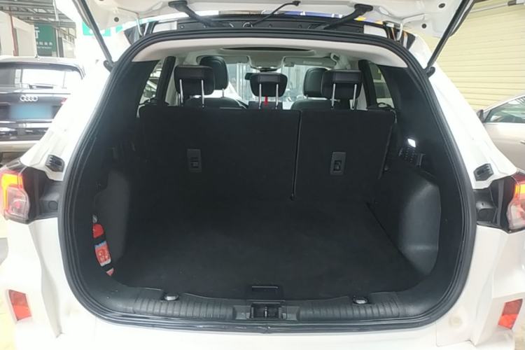 Used Ford Escape 2020 EcoBoost 245 4x4 Enjoyment Model Trunk