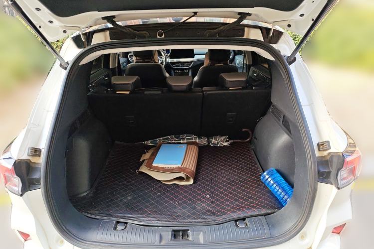 Used Ford Escape 2020 EcoBoost 245 Four-Wheel Drive Titanium Edition Trunk