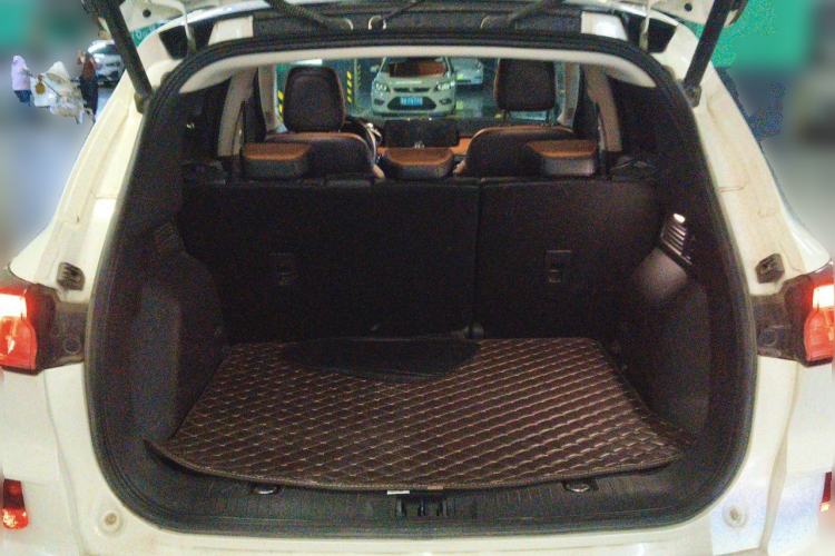 Used Ford Escape 2020 EcoBoost 245 Four-Wheel Drive Luxury Edition Trunk