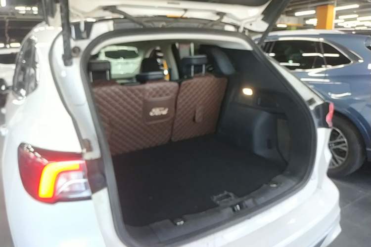 Used Ford Escape 2020 EcoBoost 245 Four-Wheel Drive Luxury Edition Trunk