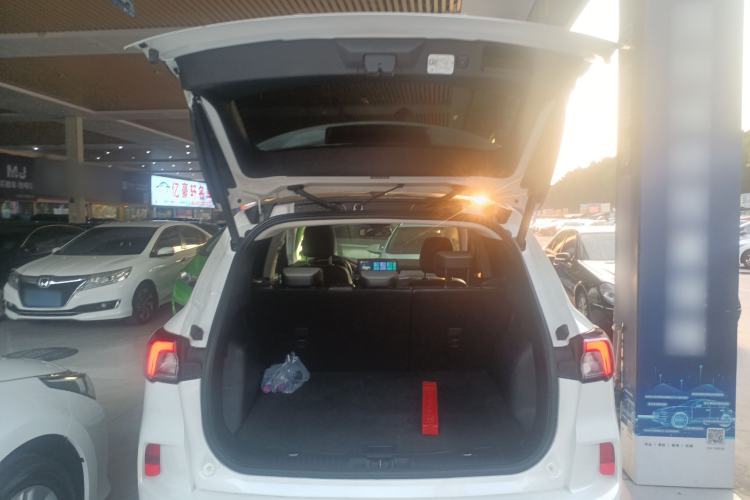 Used Ford Escape 2020 EcoBoost 245 Four-Wheel Drive Luxury Edition Trunk