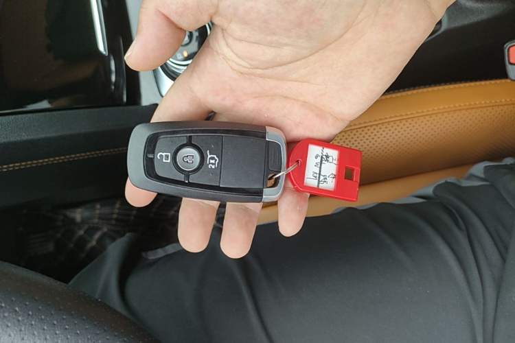 Used Ford Escape 2020 EcoBoost 245 Two-Wheel Drive Smart & Enjoyment Model Vehicle Key
