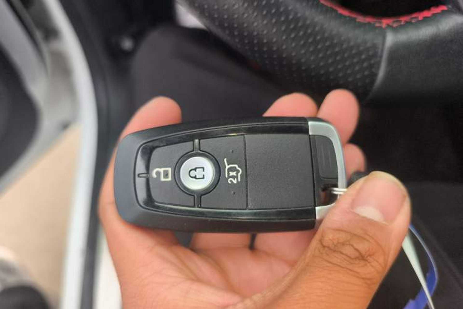 Used Ford Escape 2020 EcoBoost 245 Four-Wheel Drive ST-LINE Deluxe Edition Vehicle Key