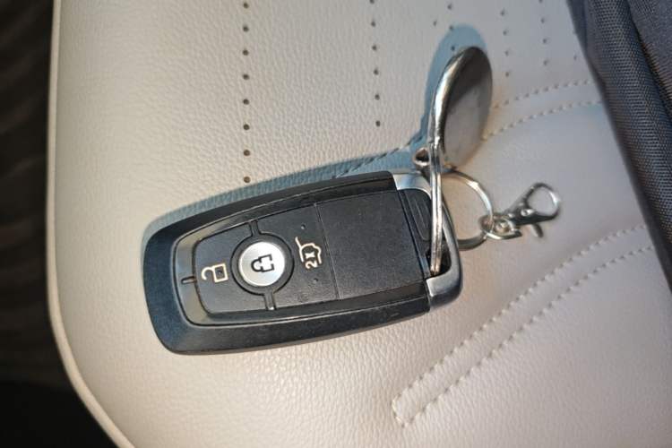 Used Ford Escape 2020 EcoBoost 245 Four-Wheel Drive Luxury Edition Vehicle Key
