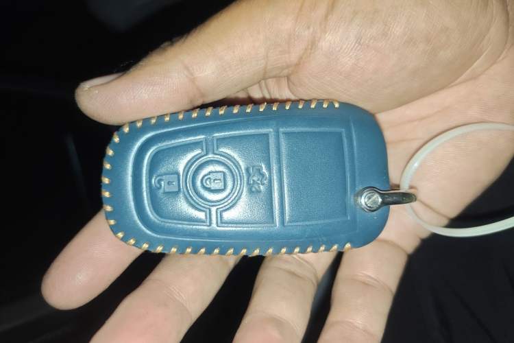Used Ford Escape 2020 EcoBoost 245 Two-Wheel-Drive Titanium Edition Vehicle Key