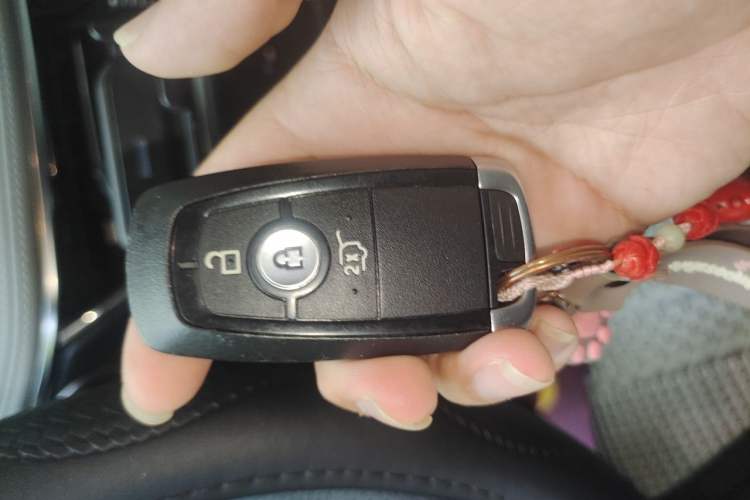 Used Ford Escape 2020 EcoBoost 245 Two-Wheel Drive Smart & Enjoyment Model Vehicle Key
