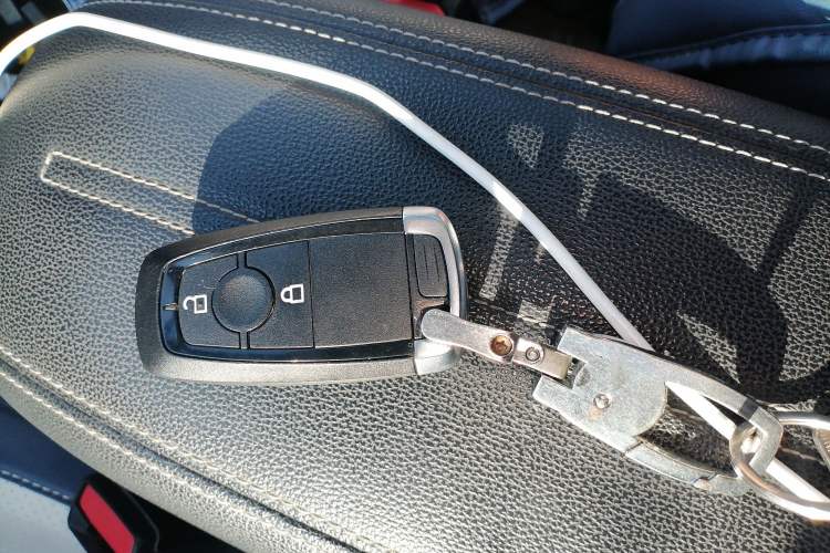 Used Ford Escape 2020 EcoBoost 245 4x4 Enjoyment Model Vehicle Key