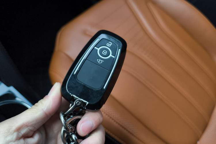 Used Ford Escape 2020 EcoBoost 245 Two-Wheel Drive Smart & Enjoyment Model Vehicle Key