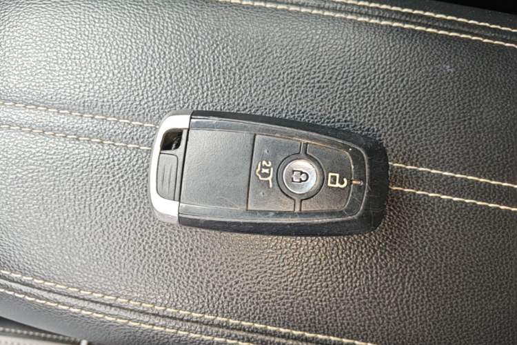 Used Ford Escape 2020 EcoBoost 245 Four-Wheel Drive Luxury Edition Vehicle Key