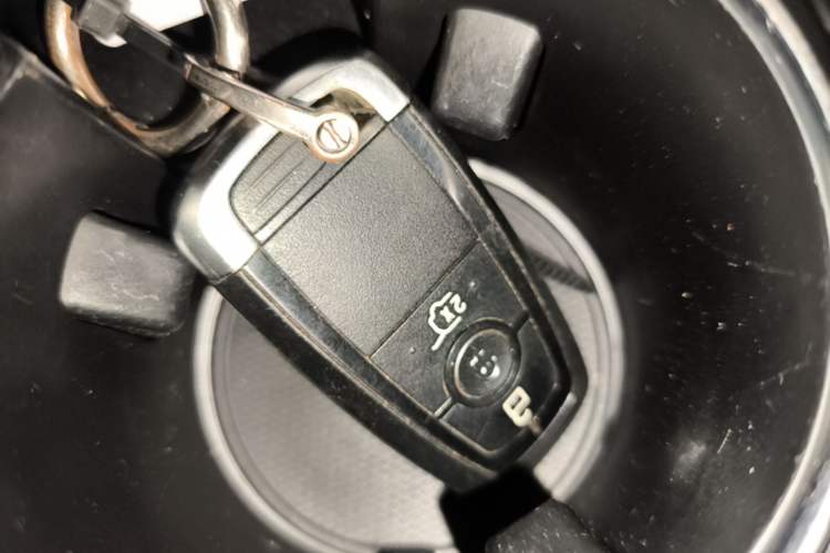 Used Ford Escape 2020 EcoBoost 245 Four-Wheel Drive ST-LINE Deluxe Edition Vehicle Key