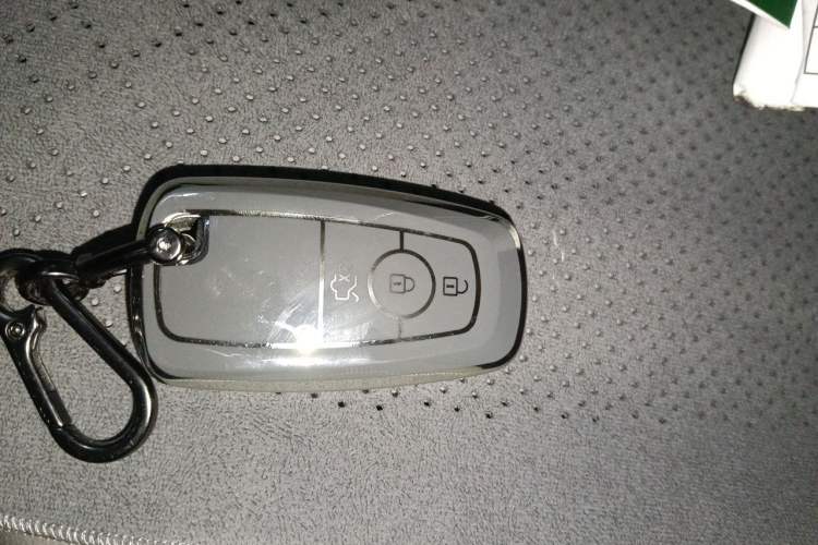 Used Ford Escape 2020 EcoBoost 245 Two-Wheel-Drive Comfort Edition Vehicle Key