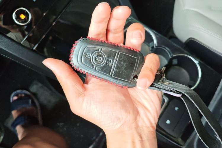 Used Ford Escape 2020 EcoBoost 245 4x4 Enjoyment Model Vehicle Key