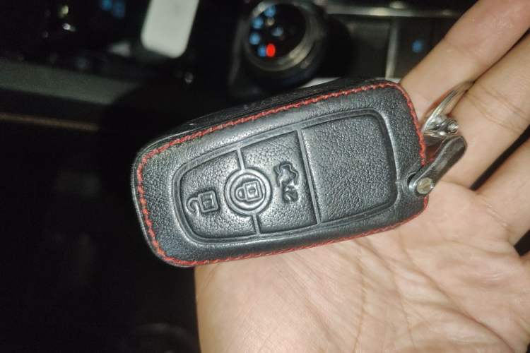 Used Ford Escape 2020 EcoBoost 245 Four-Wheel Drive Luxury Edition Vehicle Key