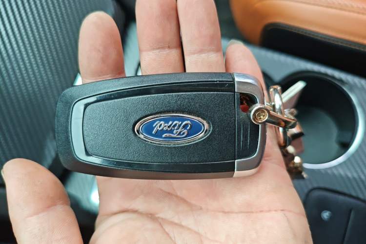 Used Ford Escape 2020 EcoBoost 245 Two-Wheel-Drive Titanium Edition Vehicle Key