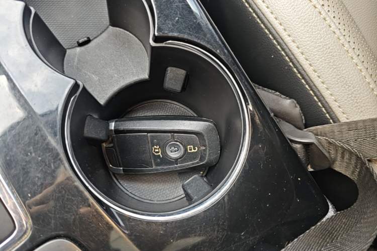 Used Ford Escape 2020 EcoBoost 245 Four-Wheel Drive Luxury Edition Vehicle Key