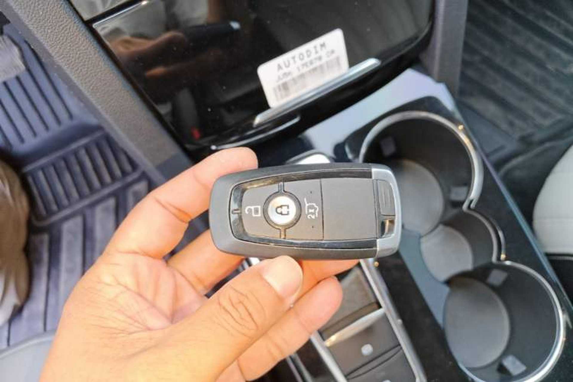 Used Ford Escape 2020 EcoBoost 245 Four-Wheel Drive Luxury Edition Vehicle Key