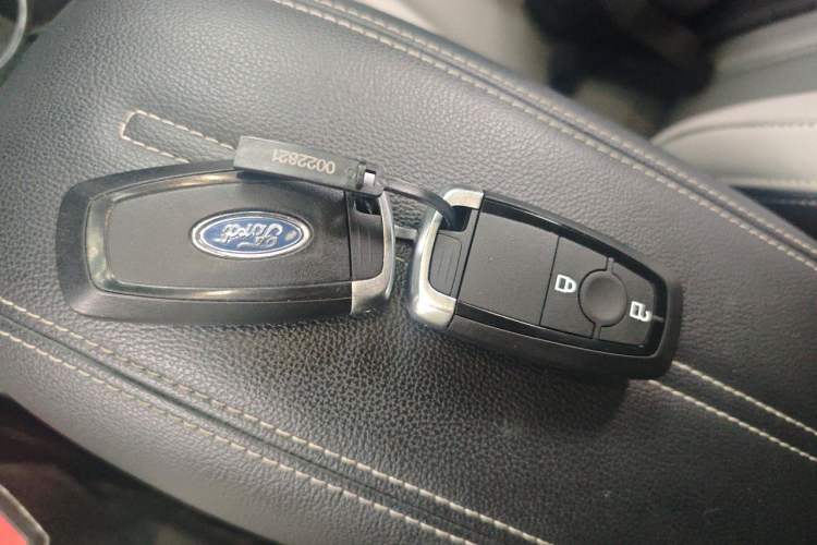 Used Ford Escape 2020 EcoBoost 245 Two-Wheel-Drive Comfort Edition Vehicle Key
