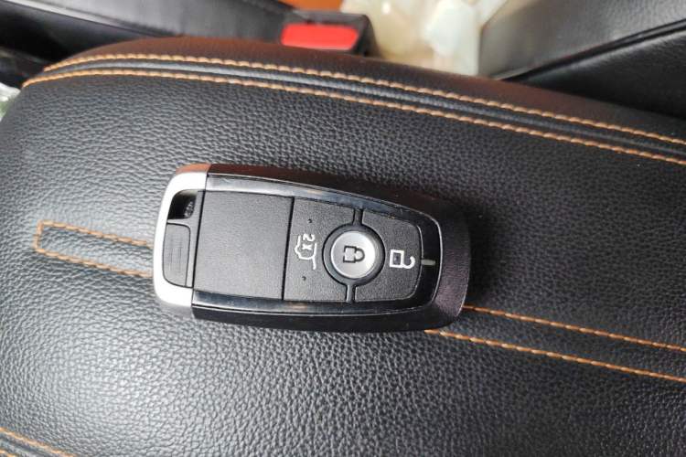 Used Ford Escape 2020 EcoBoost 245 Two-Wheel Drive Smart & Enjoyment Model Vehicle Key