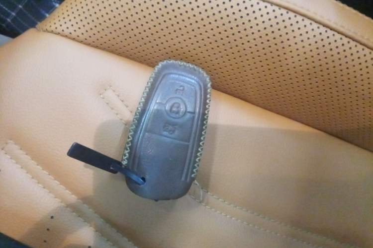Used Ford Escape 2020 EcoBoost 245 Two-Wheel-Drive Titanium Edition Vehicle Key