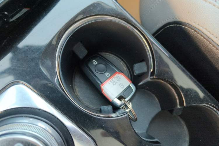 Used Ford Escape 2020 EcoBoost 245 Two-Wheel-Drive Titanium Edition Vehicle Key