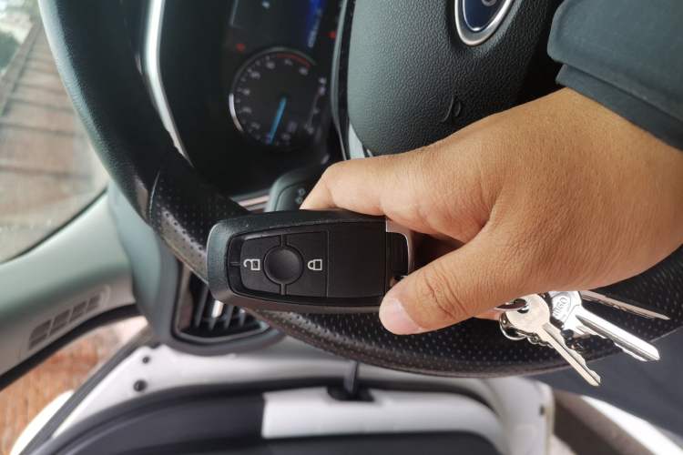 Used Ford Escape 2020 EcoBoost 245 Four-Wheel Drive Titanium Edition Vehicle Key