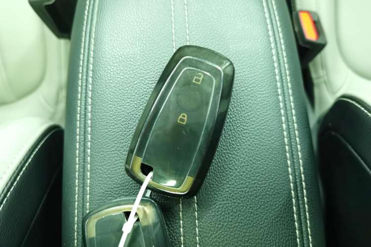 Used Ford Escape 2020 EcoBoost 245 Two-Wheel-Drive Comfort Edition Vehicle Key