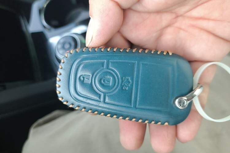 Used Ford Escape 2020 EcoBoost 245 Two-Wheel-Drive Titanium Edition Vehicle Key