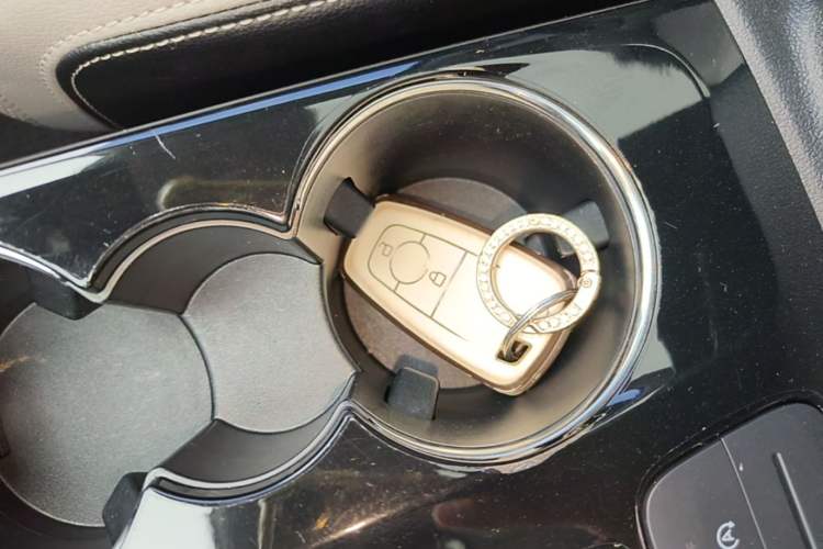 Used Ford Escape 2020 EcoBoost 245 Two-Wheel-Drive Titanium Edition Vehicle Key