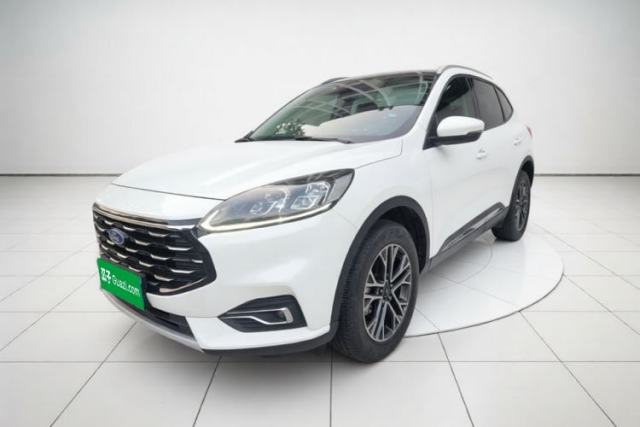 Ford Escape 2020 EcoBoost 245 Two-Wheel-Drive Titanium Edition de segunda mano
