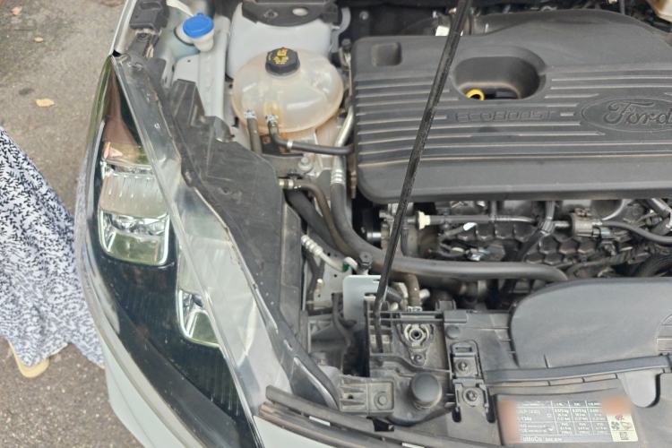 Used Ford Escape 2023 EcoBoost 245 Four-Wheel Drive ST-LINE Pro Trim Engine Bay Right