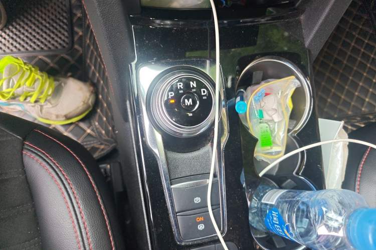 Used Ford Escape 2023 EcoBoost 245 Four-Wheel Drive ST-LINE Pro Trim Gear Lever