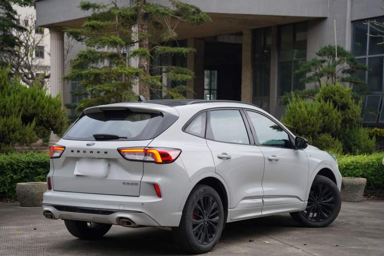 Used Ford Escape 2023 EcoBoost 245 Four-Wheel Drive ST-LINE Pro Trim Exterior 5
