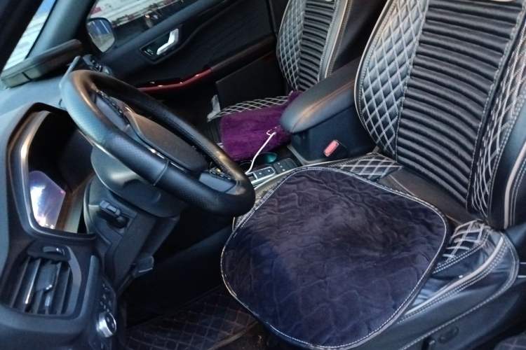 Used Ford Escape 2023 EcoBoost 245 Four-Wheel Drive ST-LINE Pro Trim Left Front Seat