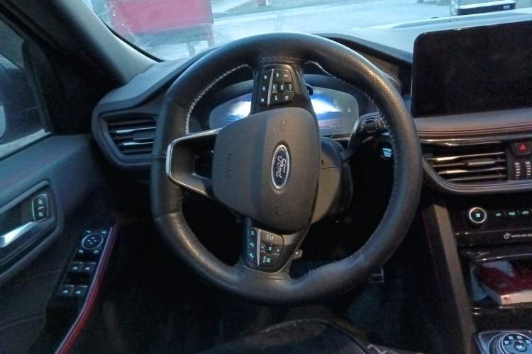 Used Ford Escape 2023 EcoBoost 245 Four-Wheel Drive ST-LINE Pro Trim Steering Wheel