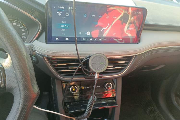 Used Ford Escape 2024 EcoBoost 245 Two-Wheel-Drive Titanium Edition Audio And AC Panel