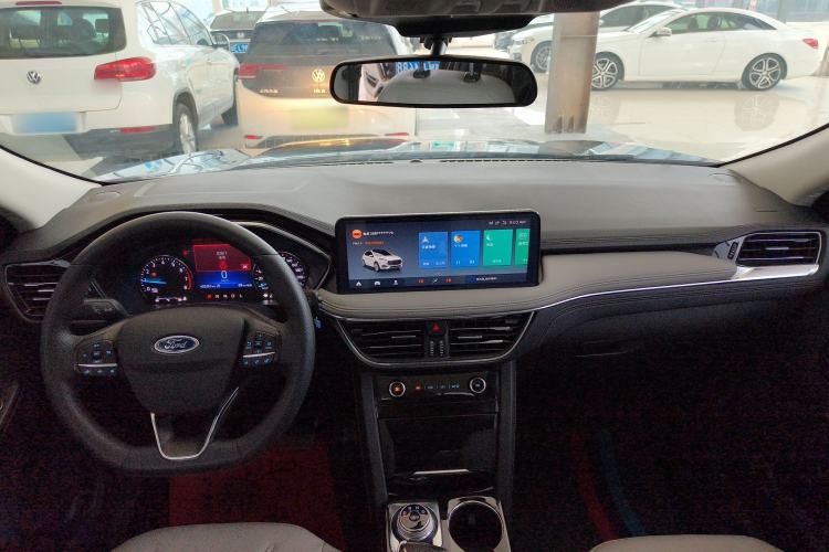 Used Ford Escape 2024 EcoBoost 245 Two-Wheel-Drive Comfort Edition Center Console