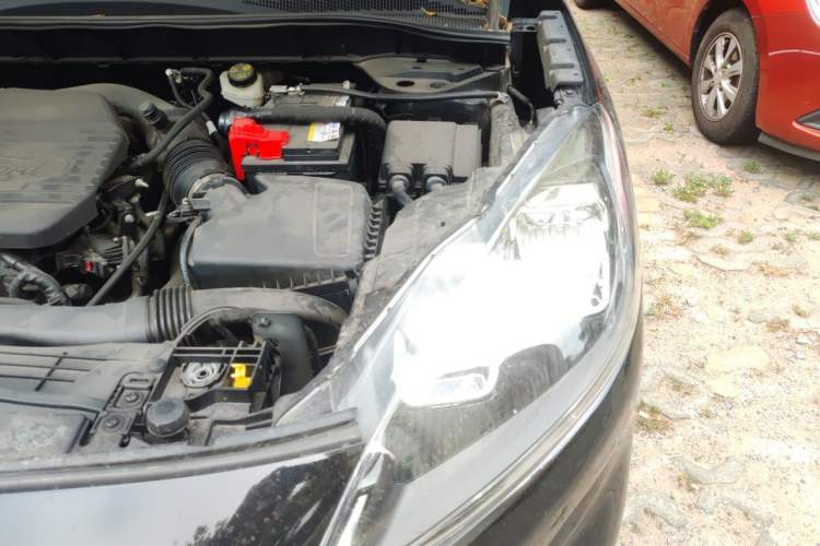 Used Ford Escape 2024 EcoBoost 245 Two-Wheel-Drive Xiangxiang Model Engine Bay Left