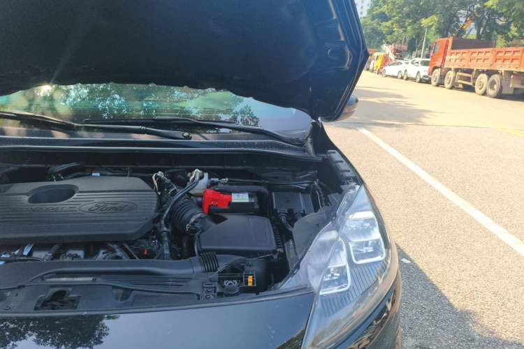 Used Ford Escape 2024 EcoBoost 245 Four-Wheel Drive Prestige Model Engine Bay Left
