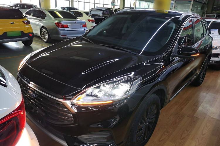 Used Ford Escape 2024 EcoBoost 245 Two-Wheel-Drive Titanium Edition Exterior 1