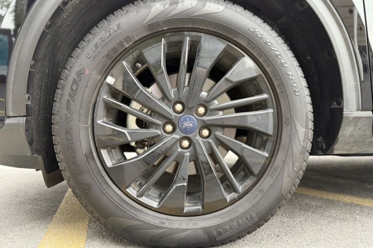 Used Ford Escape 2024 EcoBoost 245 Two-Wheel-Drive Titanium Edition Exterior 7