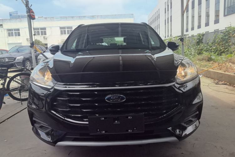 Used Ford Escape 2024 EcoBoost 245 Two-Wheel-Drive Comfort Edition Front