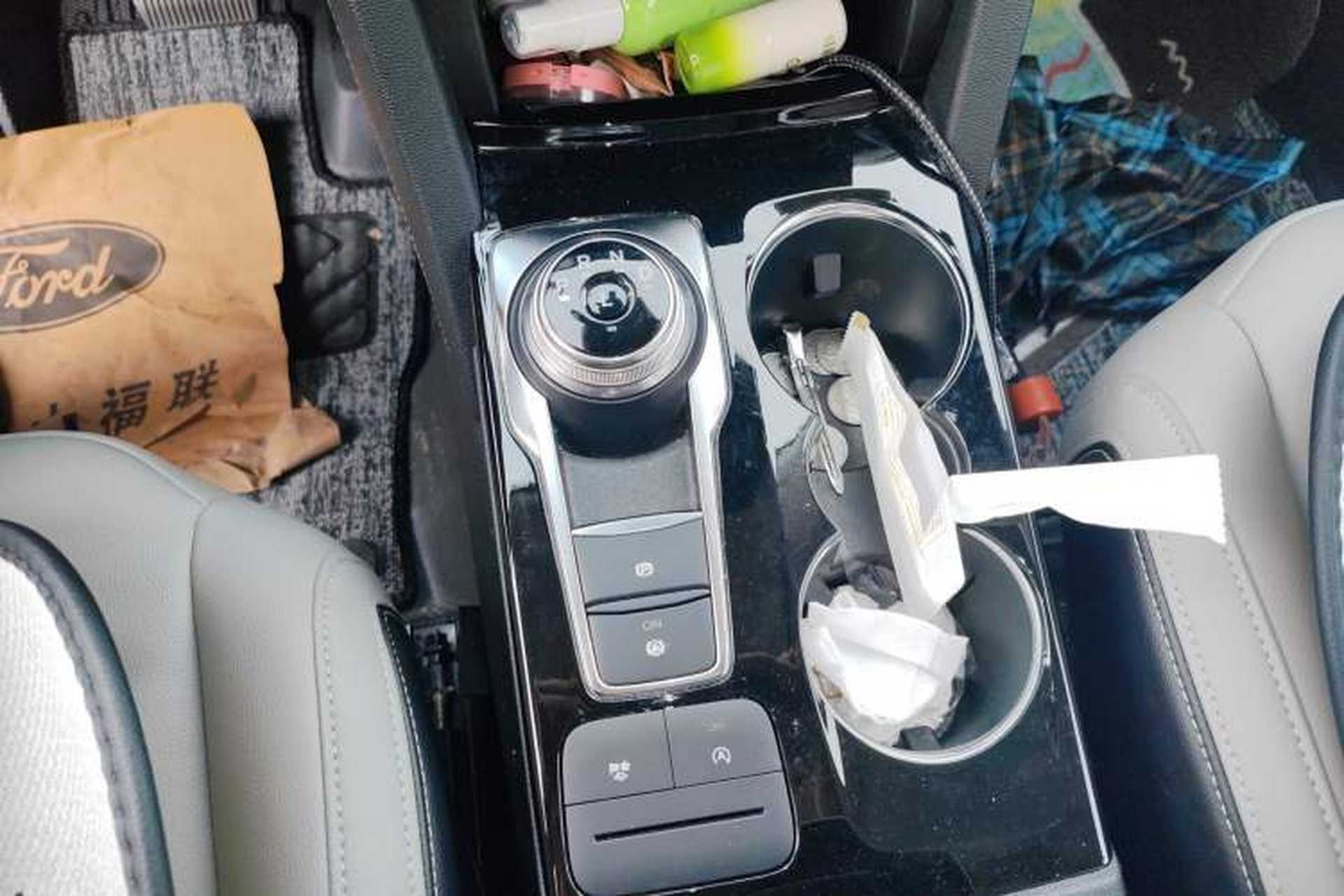 Used Ford Escape 2024 EcoBoost 245 Two-Wheel-Drive Comfort Edition Gear Lever