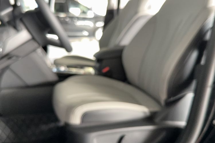 Used Ford Escape 2024 EcoBoost 245 Two-Wheel-Drive Titanium Edition Left Front Seat
