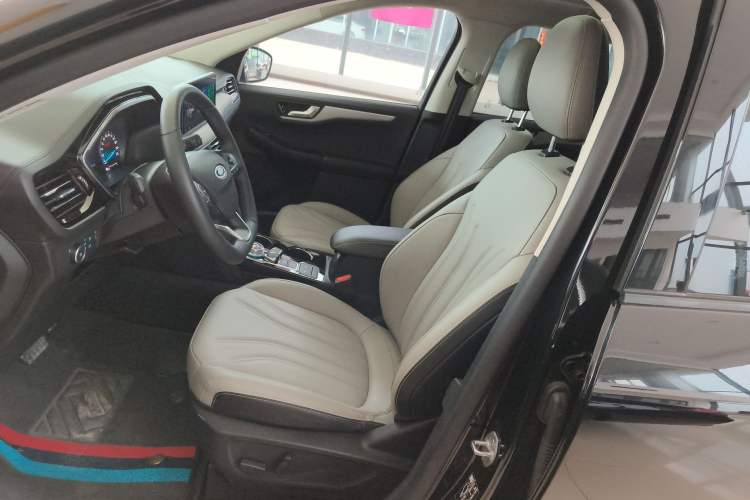 Used Ford Escape 2024 EcoBoost 245 Two-Wheel-Drive Comfort Edition Left Front Seat