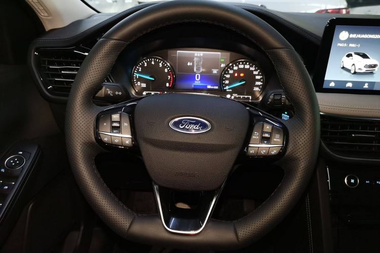 Used Ford Escape 2024 EcoBoost 245 Two-Wheel-Drive Titanium Edition Steering Wheel